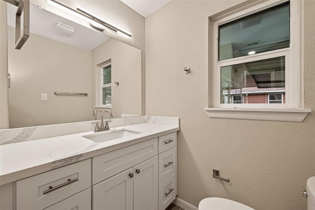 11206 Huggins Drive, Houston, TX 77035