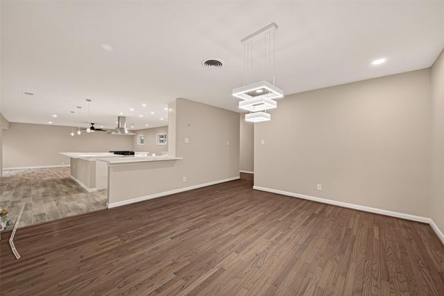 11206 Huggins Drive, Houston, TX 77035