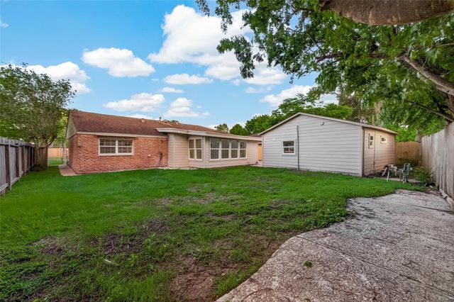 11206 Huggins Drive, Houston, TX 77035