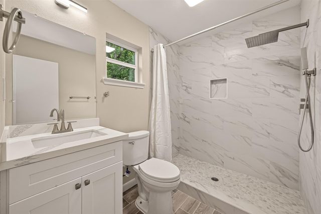 11206 Huggins Drive, Houston, TX 77035