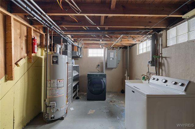 212 Santin Drive, Cheektowaga, NY 14225