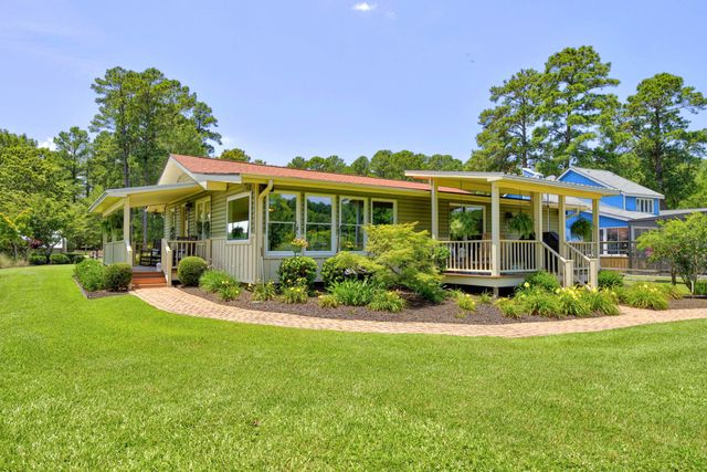 1190 Gin Pond Drive, Summerton, SC 29148