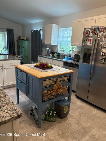 162 SE Mabry Street, Sebastian, FL 32958