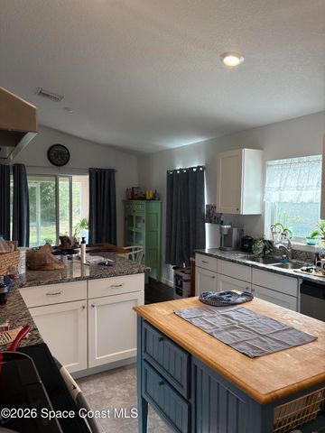 162 SE Mabry Street, Sebastian, FL 32958