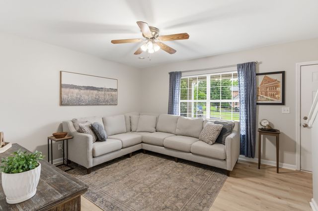 8175 Coley Davis Rd, Nashville, TN 37221