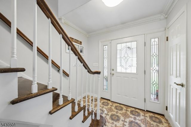54 Canterbury Dr, Scotch Plains Twp., NJ 07076