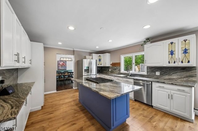 54 Canterbury Dr, Scotch Plains Twp., NJ 07076
