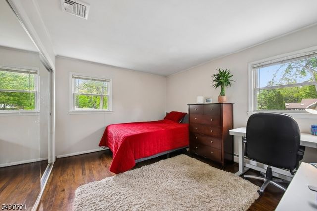 54 Canterbury Dr, Scotch Plains Twp., NJ 07076