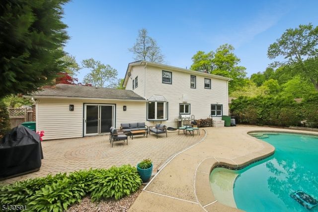 54 Canterbury Dr, Scotch Plains Twp., NJ 07076