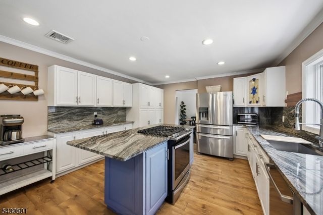 54 Canterbury Dr, Scotch Plains Twp., NJ 07076