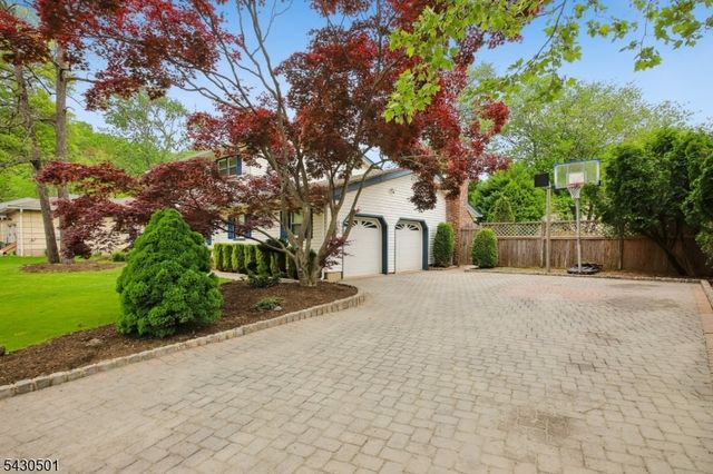 54 Canterbury Dr, Scotch Plains Twp., NJ 07076