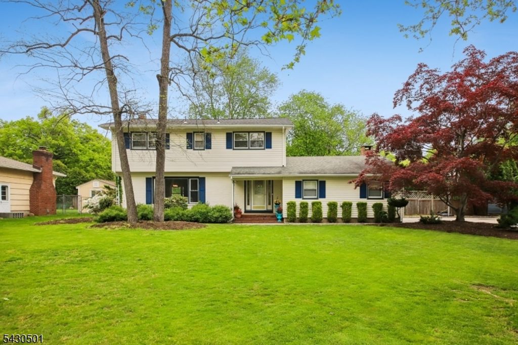 54 Canterbury Dr, Scotch Plains Twp., NJ 07076