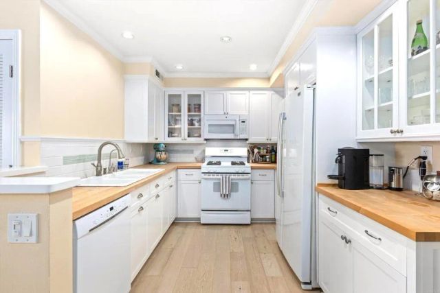 12229 Carmel Vista Road 152, San Diego, CA 92130