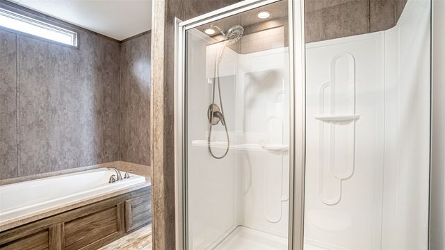 913 Bosque River Drive, Granbury, TX 76048