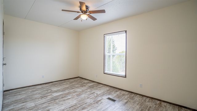 913 Bosque River Drive, Granbury, TX 76048