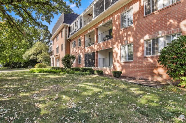 12990 W Bluemound ROAD #301, Elm Grove, WI 53122
