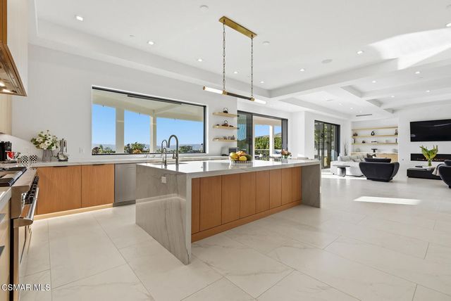 25201 Prado Del Misterio, Calabasas, CA 91302