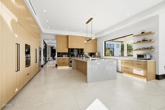 25201 Prado Del Misterio, Calabasas, CA 91302