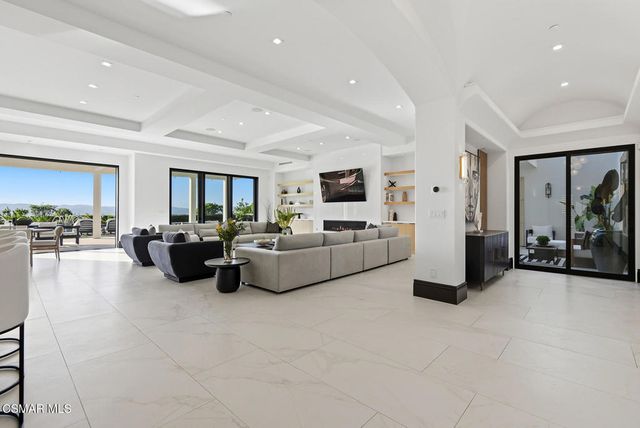 25201 Prado Del Misterio, Calabasas, CA 91302
