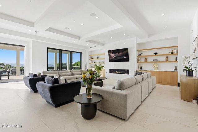 25201 Prado Del Misterio, Calabasas, CA 91302