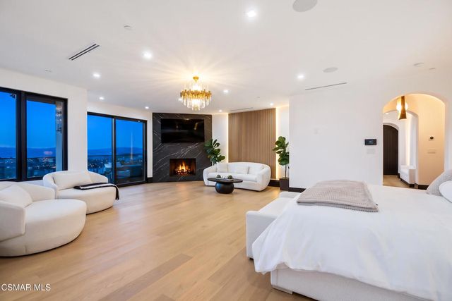 25201 Prado Del Misterio, Calabasas, CA 91302