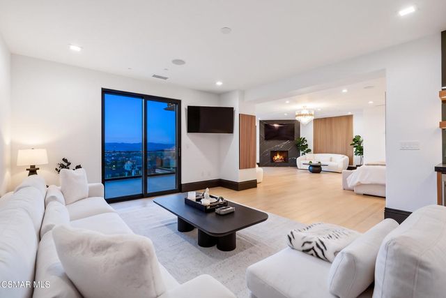 25201 Prado Del Misterio, Calabasas, CA 91302