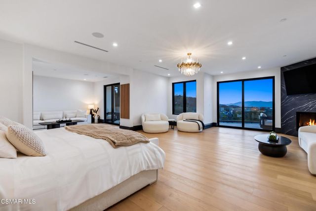 25201 Prado Del Misterio, Calabasas, CA 91302