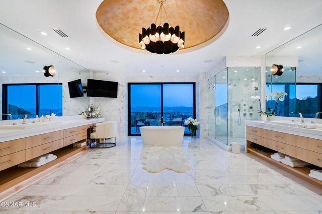 25201 Prado Del Misterio, Calabasas, CA 91302