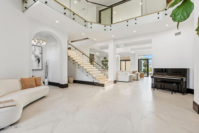 25201 Prado Del Misterio, Calabasas, CA 91302