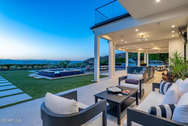 25201 Prado Del Misterio, Calabasas, CA 91302
