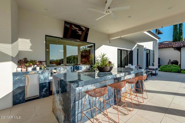 25201 Prado Del Misterio, Calabasas, CA 91302