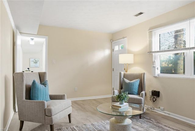 228 Fincastle DR, Newport News, VA 23601