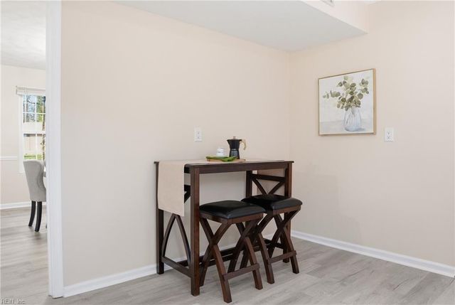 228 Fincastle DR, Newport News, VA 23601