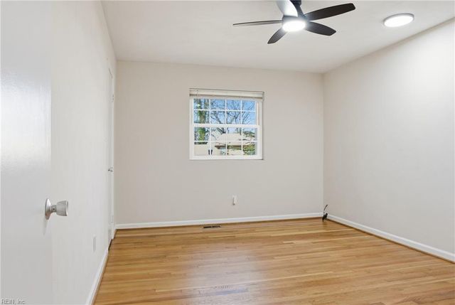 228 Fincastle DR, Newport News, VA 23601