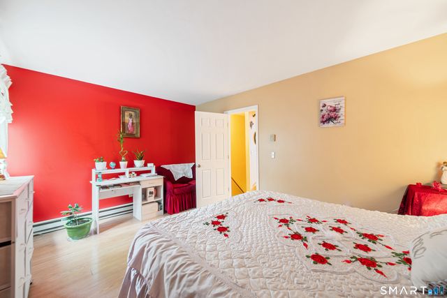 35 Pearl Lake Road L, Waterbury, CT 06706