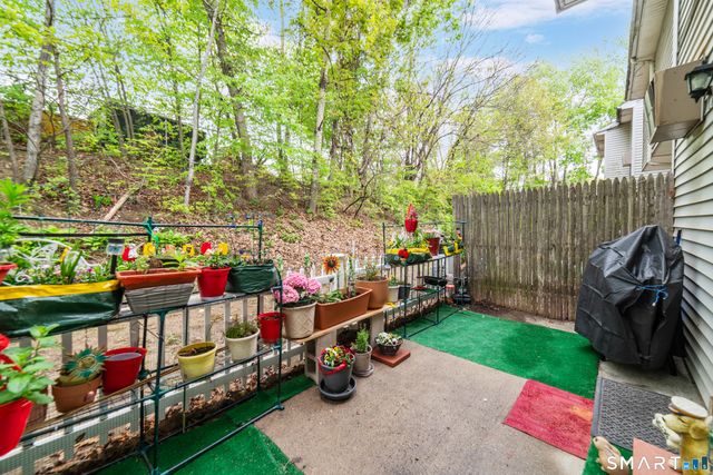 35 Pearl Lake Road L, Waterbury, CT 06706