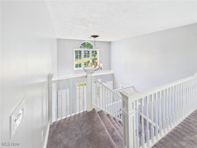 95 Falcon Heights Road, Parkersburg, WV 26104