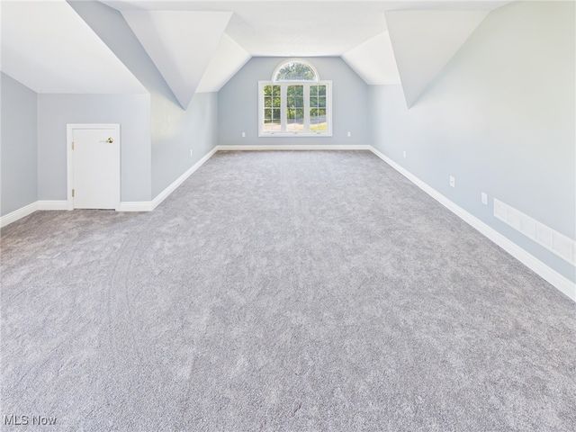 95 Falcon Heights Road, Parkersburg, WV 26104