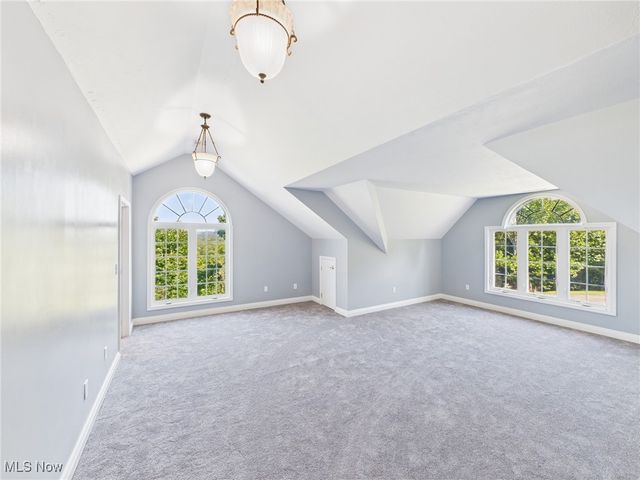 95 Falcon Heights Road, Parkersburg, WV 26104