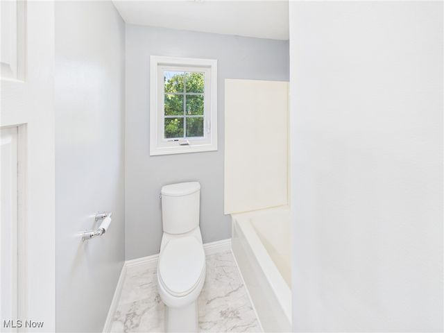 95 Falcon Heights Road, Parkersburg, WV 26104