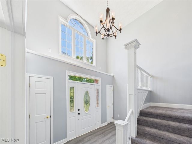 95 Falcon Heights Road, Parkersburg, WV 26104