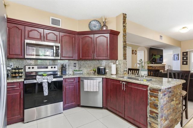 14640 SW 176th Ter, Miami, FL 33177