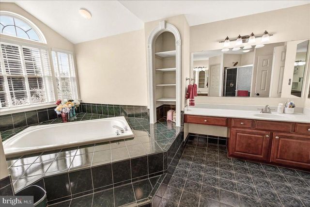 21 HACKETT CT, Poolesville, MD 20837