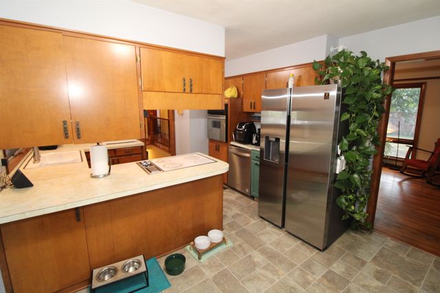 827 N Westlink Ave, Wichita, KS 67212