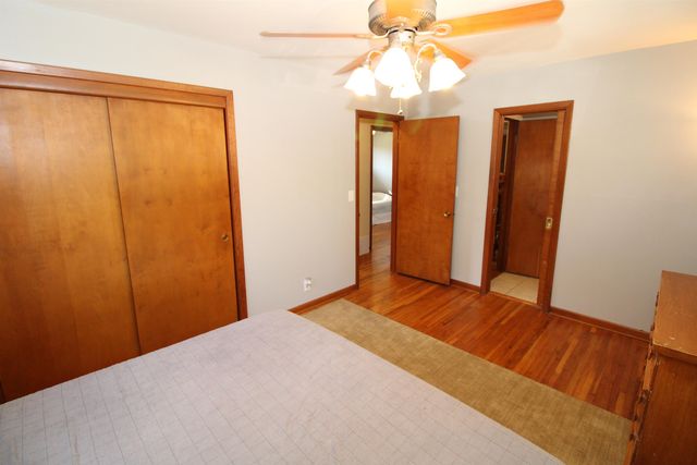 827 N Westlink Ave, Wichita, KS 67212