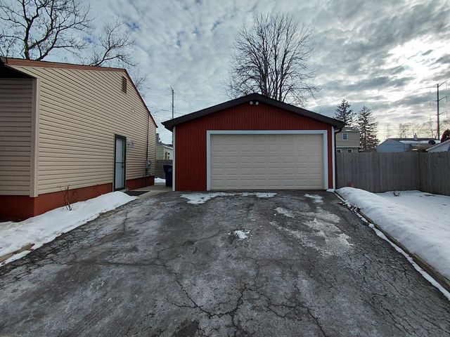 2231 W Cheyenne Road, Waukegan, IL 60087