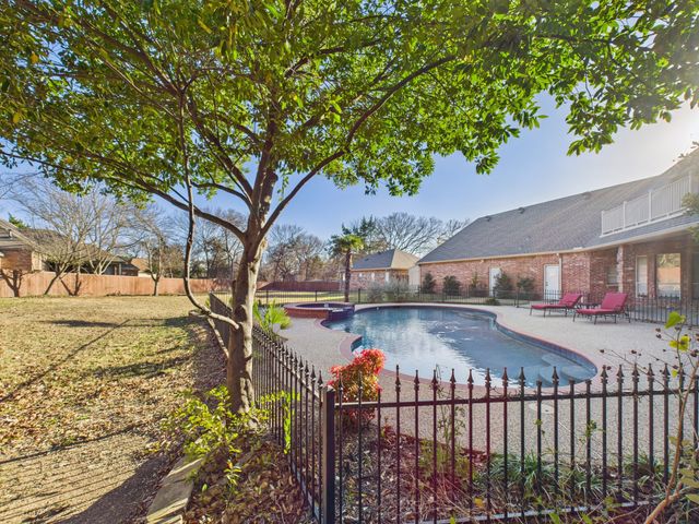 503 Ashburne Glen Circle, Ovilla, TX 75154