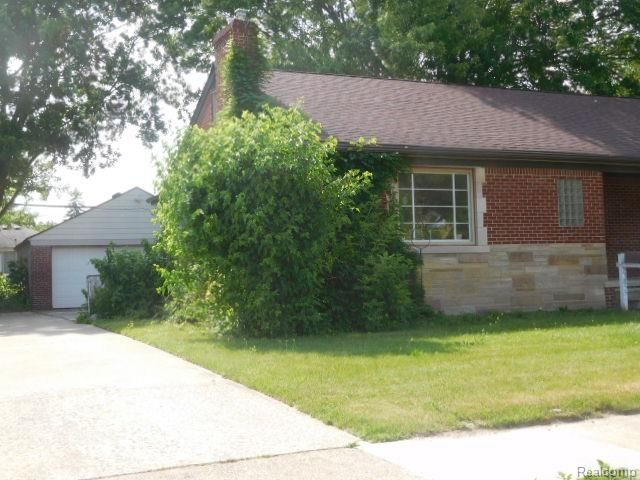 23855 Couzens Avenue, Hazel Park, MI 48030