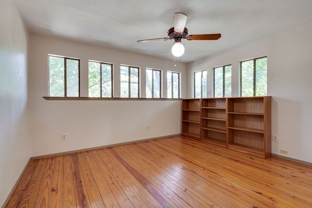 1301 Dublin Street, Grapevine, TX 76051