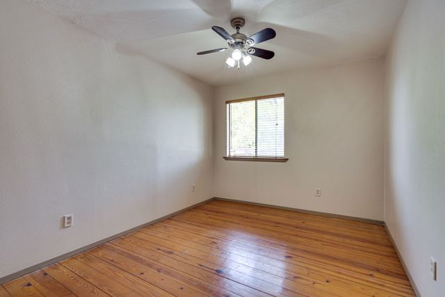 1301 Dublin Street, Grapevine, TX 76051